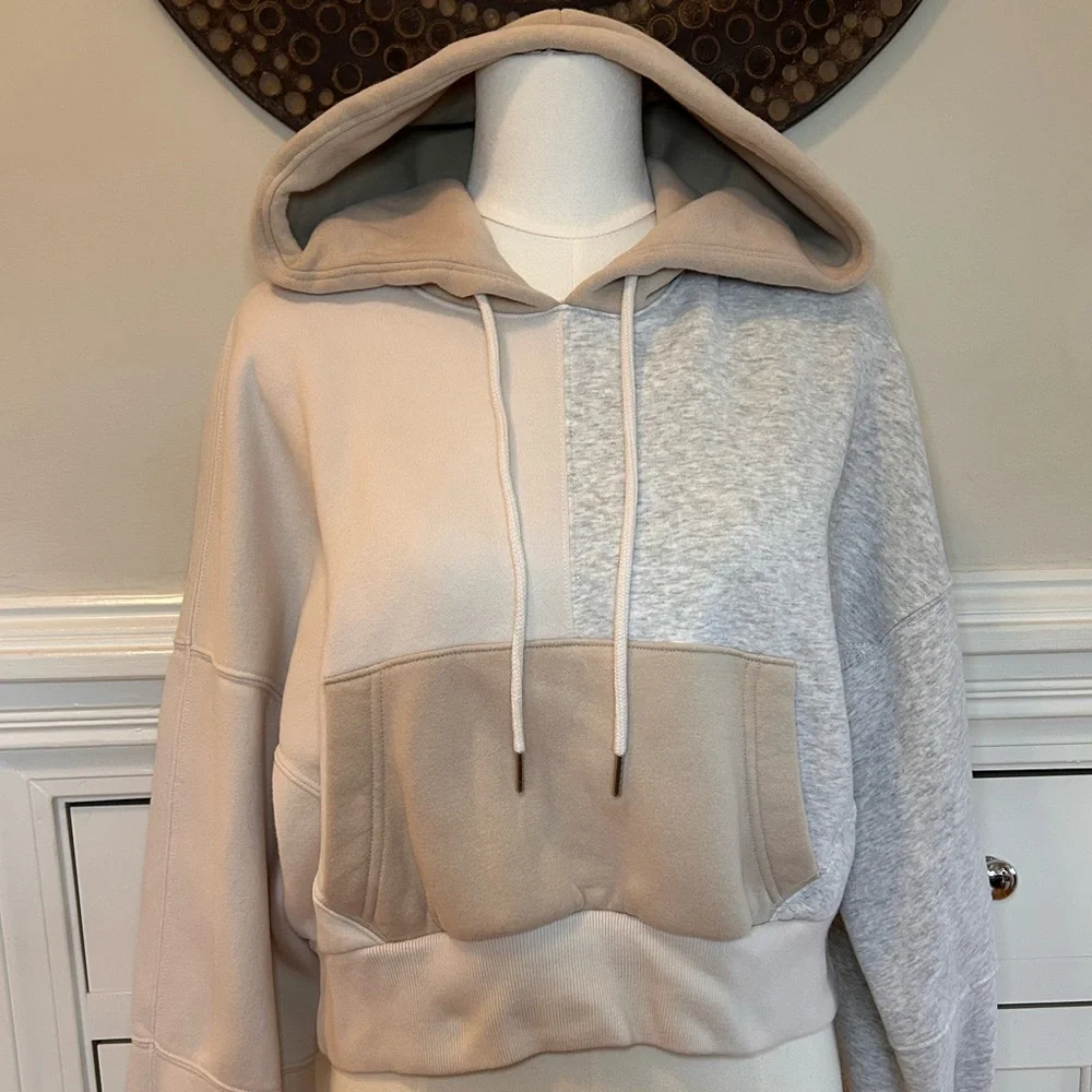 Abercrombie Soft A&F Max Essentials Grey/Beige Crop Hoodie | Medium - Picture 2 of 4